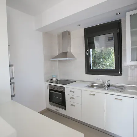 Sunny Sani Luxury Apartment *
