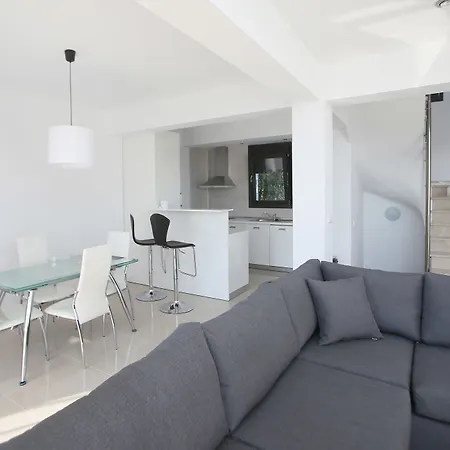 Apartment Sunny Sani Luxury